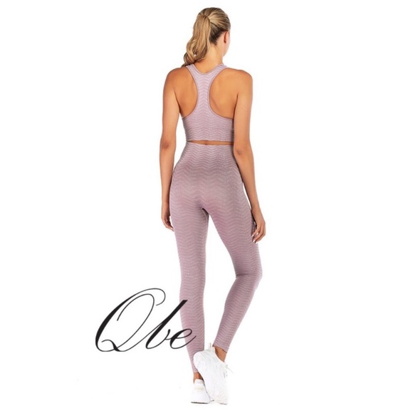 Pink Monochromatic Seamless Sports Bra & Legging - Picture 3 of 4